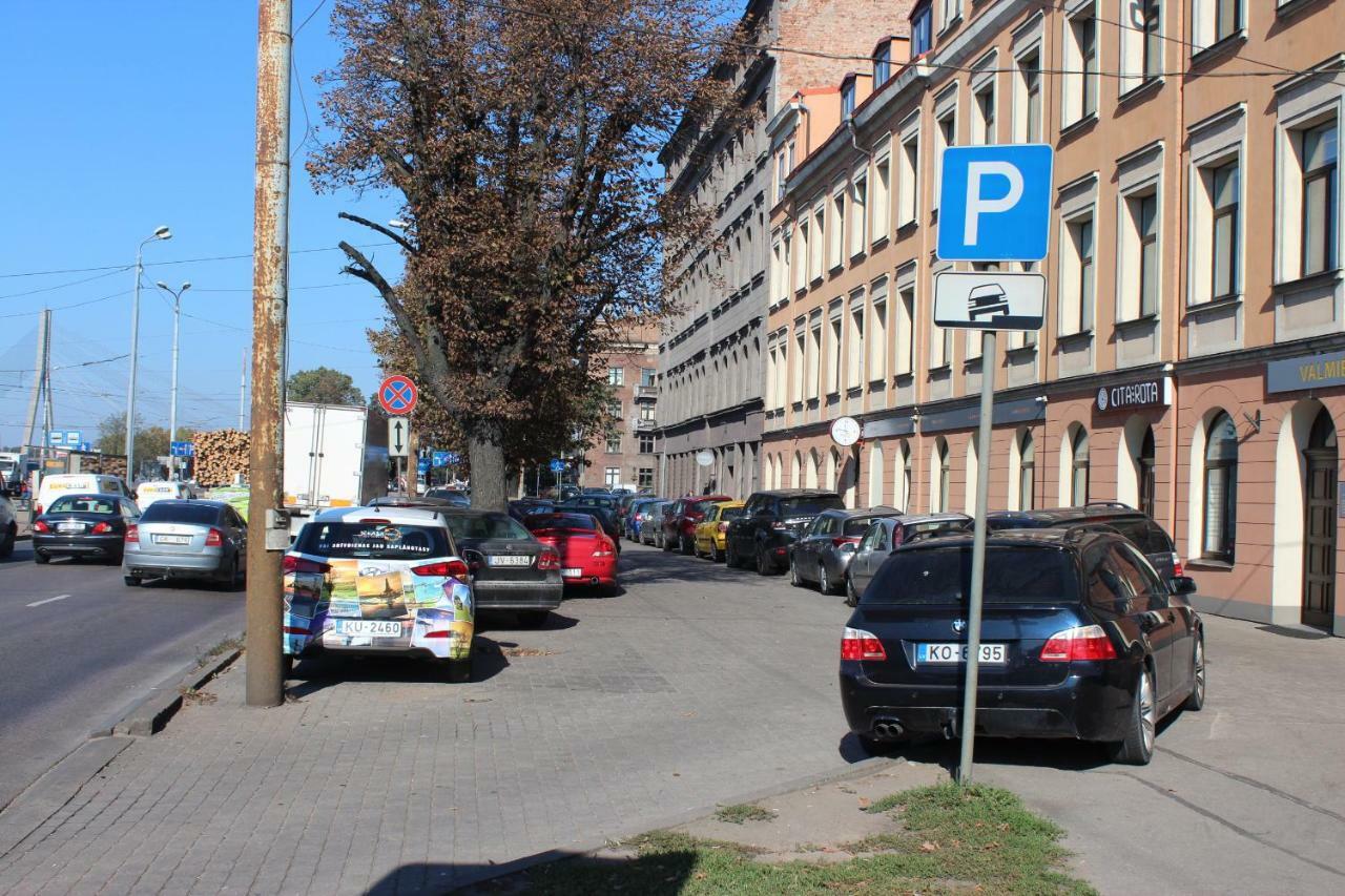 Three-Bedroom Apartment on Peldu 19 Riga Buitenkant foto